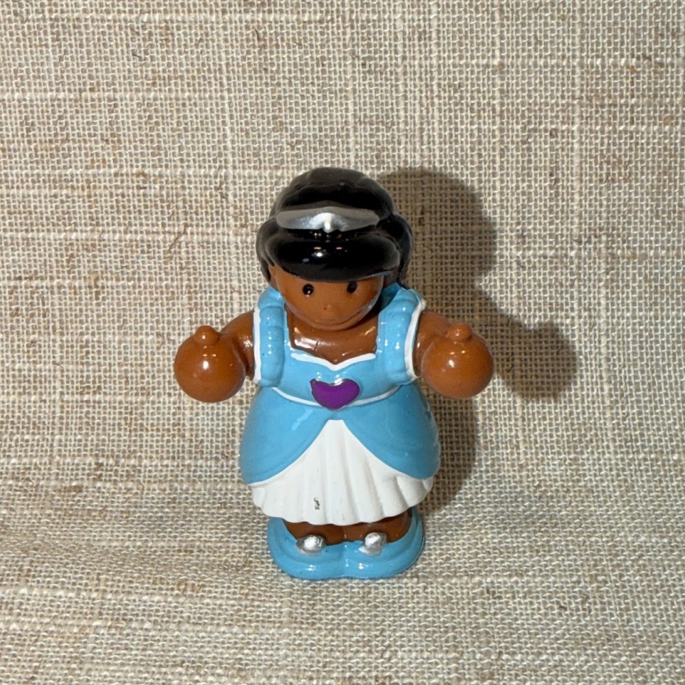 WOW Phoebe's Princess Figure Blue White Gown Purple Heart Tiara Toy